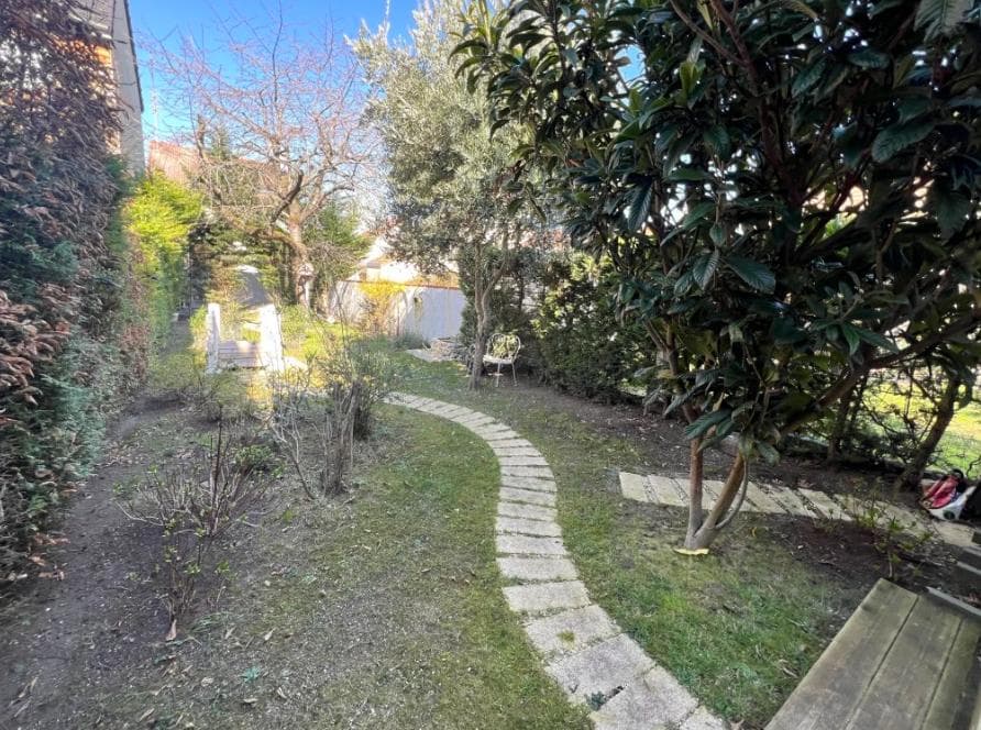 Maison 4 pièces avec jardin - Mont-Valérien